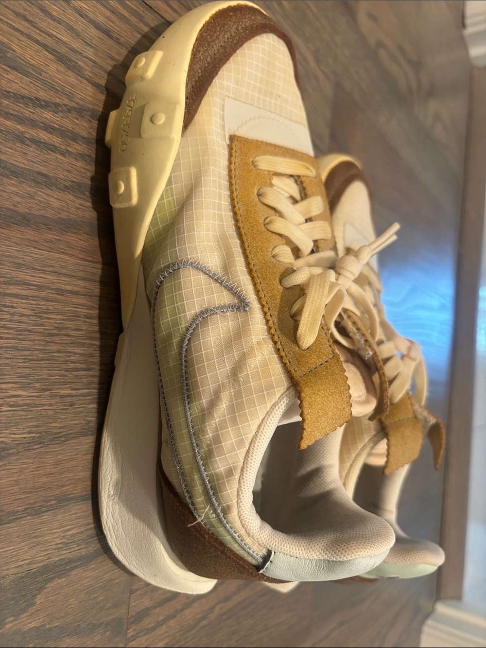 Adult Nike Sneakers US size 6.5